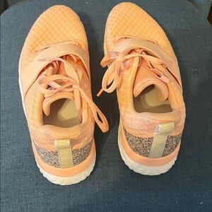 Nike Women's Peach Sneakers